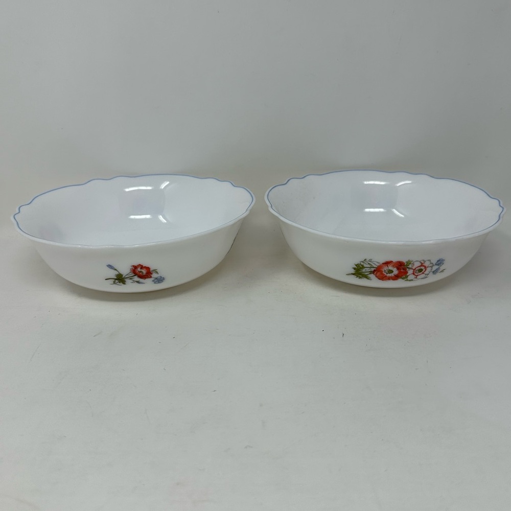 Set of 2 Arcopal France Cereal Soup Bowls 6.25" White Scalloped Floral A4